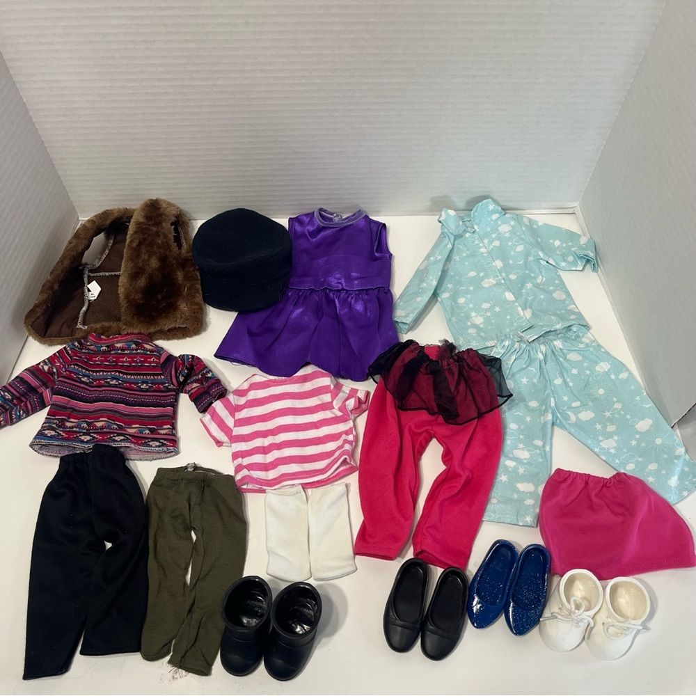 NEWBERRY 18” doll clothes lot #3 Stella & Finn